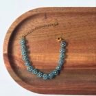 Ručno izrađena cvjetna narukvica Bloomlet Misty Blue