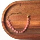 Ručno izrađena cvjetna narukvica Bloomlet Rose Luxe