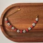 Ručno izrađena cvjetna narukvica Bloomlet Red Ivory